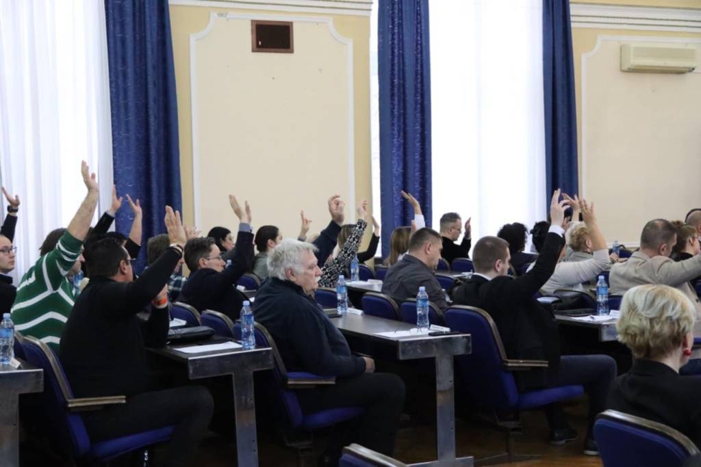 sednica-fcc-poskupljenje-(2)