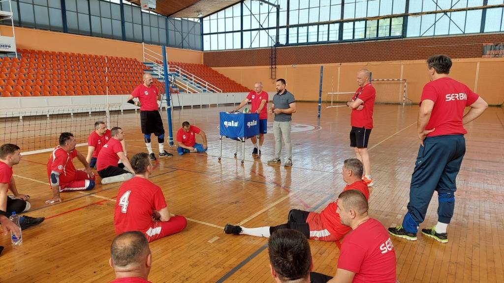 (ВИДЕО) У хали „Језеро” 16. Куп Кикинде у седећој одбојци