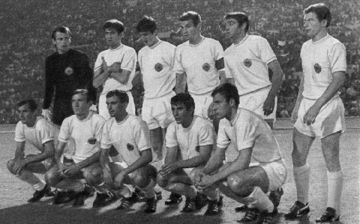 1968-uefa-euro-championship-yugoslavia-team-462x740-(1)