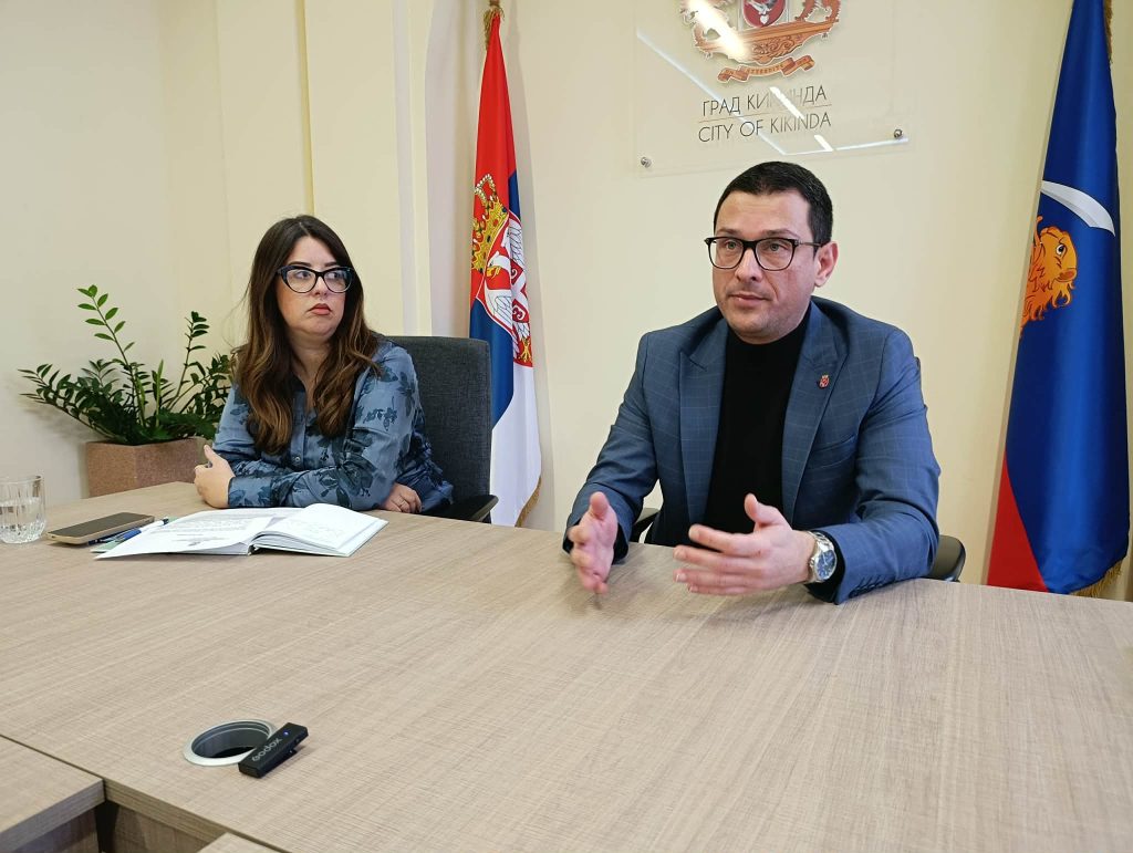 свој-на-своме