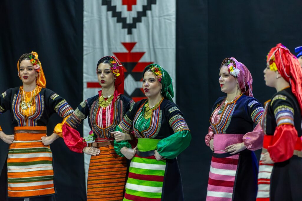 Концерт фолклора у Накову: КУД „Извор“ и АКУДУ „Соња Маринковић“