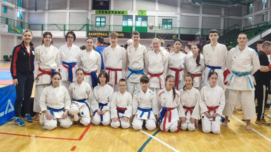 Карате, Куп Војводине: Фениксу 16 медаља