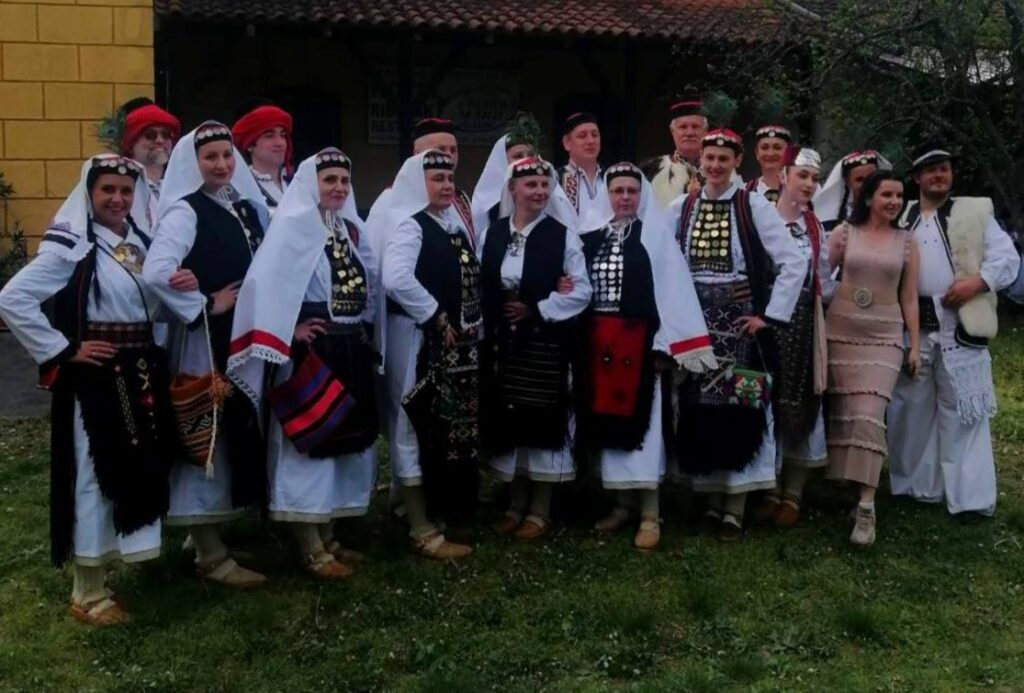 Козарчани заблистали у Ваљеву: „Златни опанак“ као круна деценијског рада