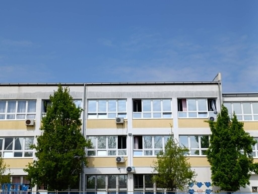 Реконструише се део крова ССШ „Милош Црњански“: За радове издвојено седам милиона динара