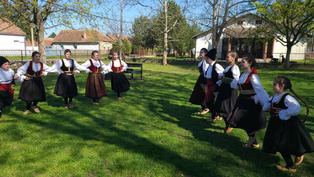 Чланови КУД-а „Сцена“ из Банатске Тополе организовали концерт у сусрет Ускрсу