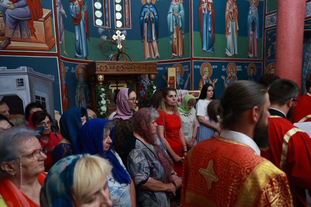 У Накову обележена храмовна слава: Литургију служио митрополит банатски Никанор