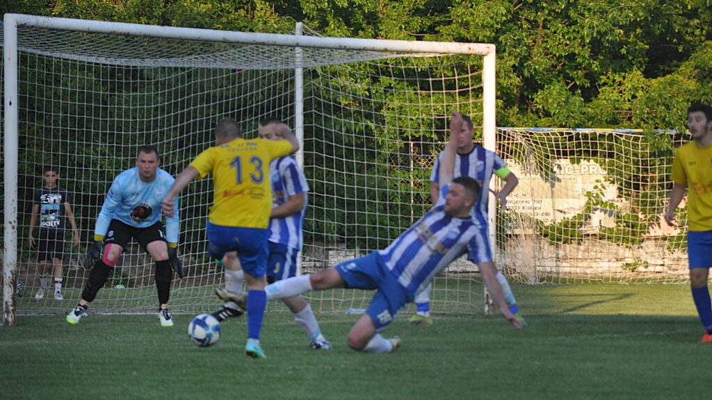 Бараж за попуну Подручне лиге „Зрењанин”: ЖАК – ОФК Клек 1:2 (0:0)
